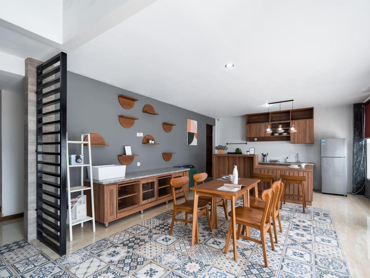 Cove Accordia Residence Джакарта Экстерьер фото